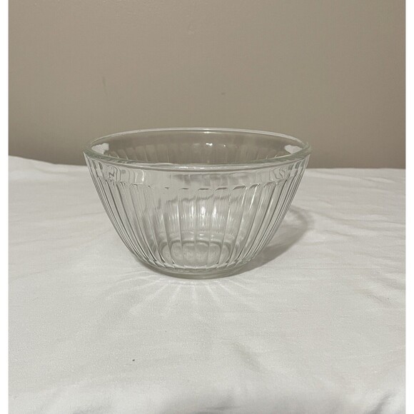 Pyrex Glass 7401-S Clear Mixing Bowl Ribbed 3 cups Kitchen Glassware - Picture 2 of 7